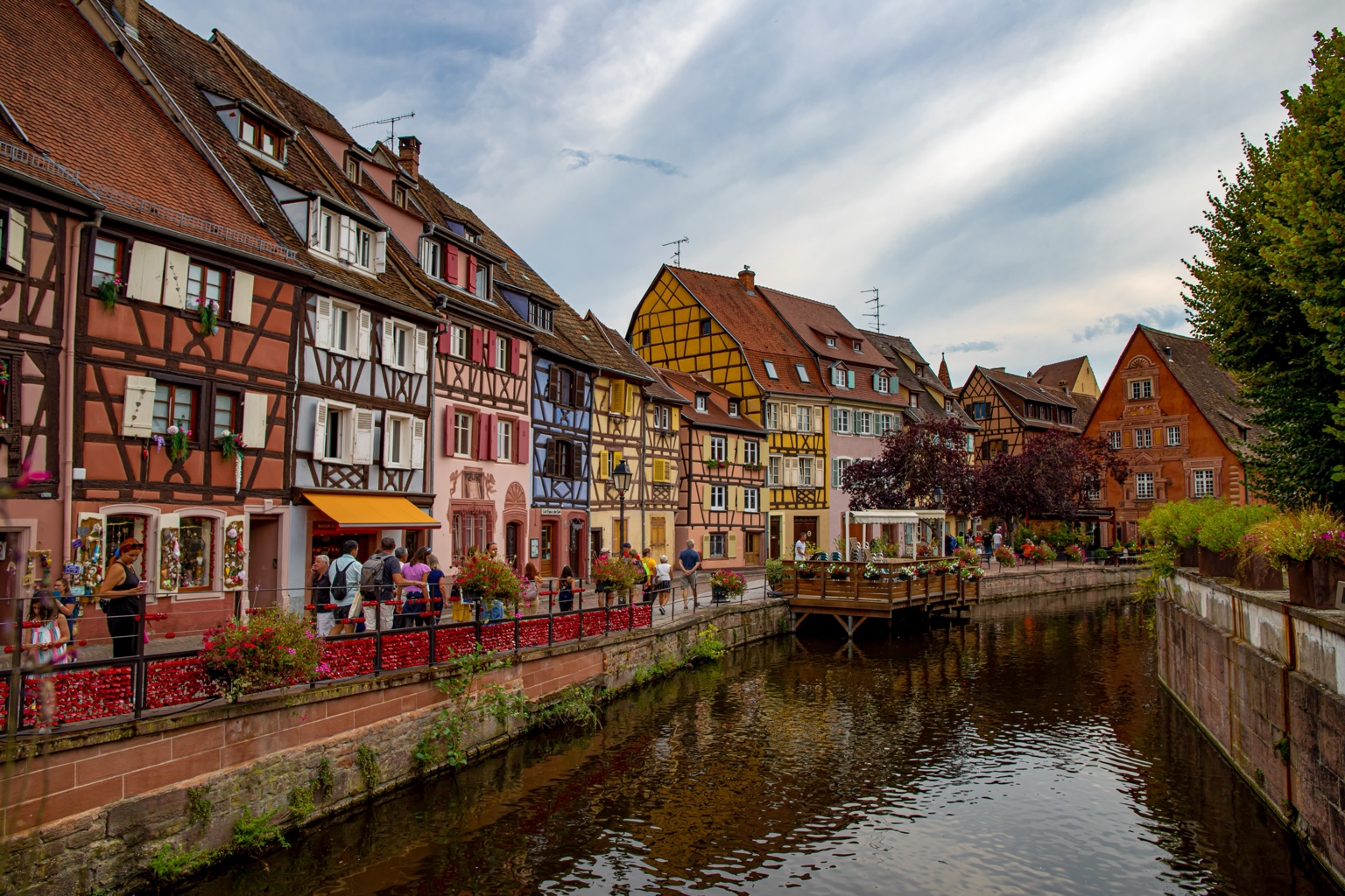 Canales y casas tradicionales de Colmar